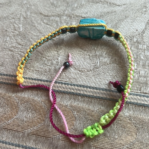 Egyptian scarab stone bracelet. Made with gorgeous yellow and green thread - Picture 3 of 5